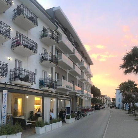 Hotel Baia Marina Cupra Marittima Buitenkant foto