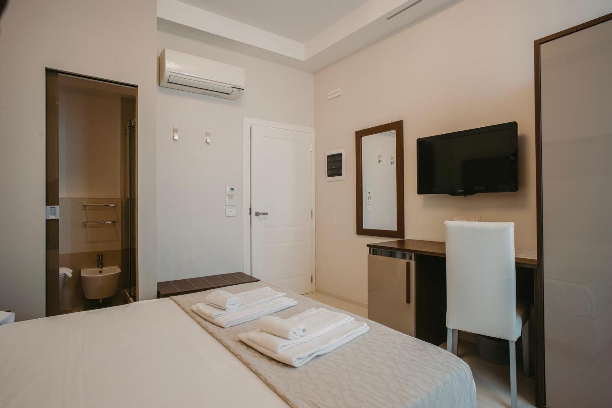 Hotel Baia Marina Cupra Marittima Buitenkant foto