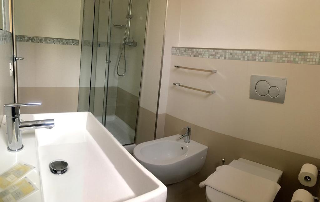 Hotel Baia Marina Cupra Marittima Buitenkant foto