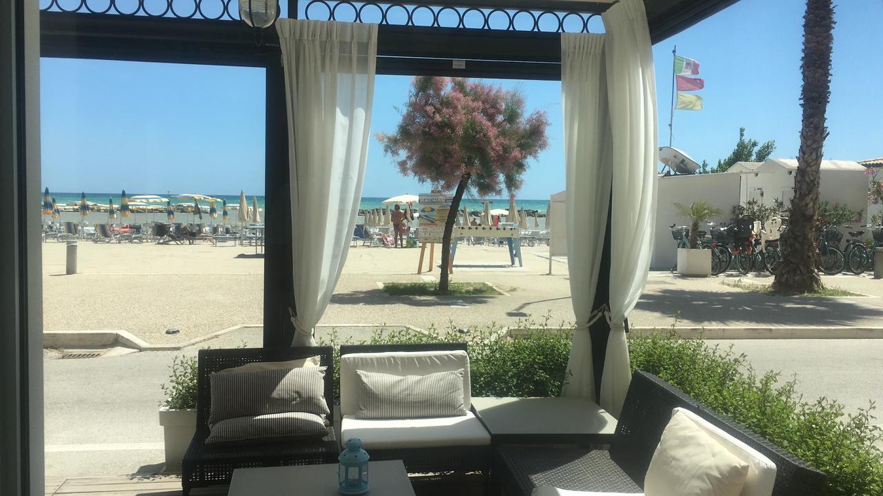 Hotel Baia Marina Cupra Marittima Buitenkant foto