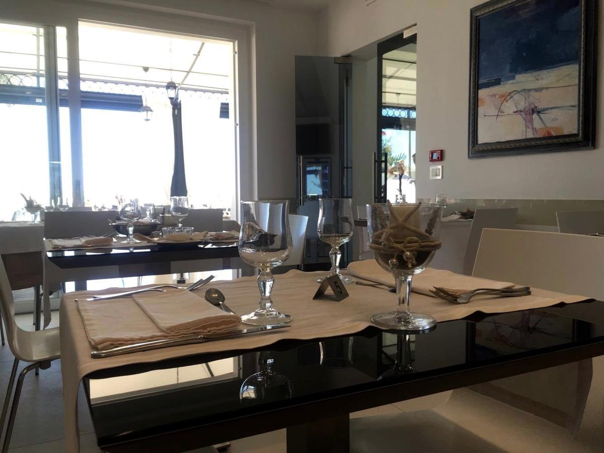 Hotel Baia Marina Cupra Marittima Buitenkant foto